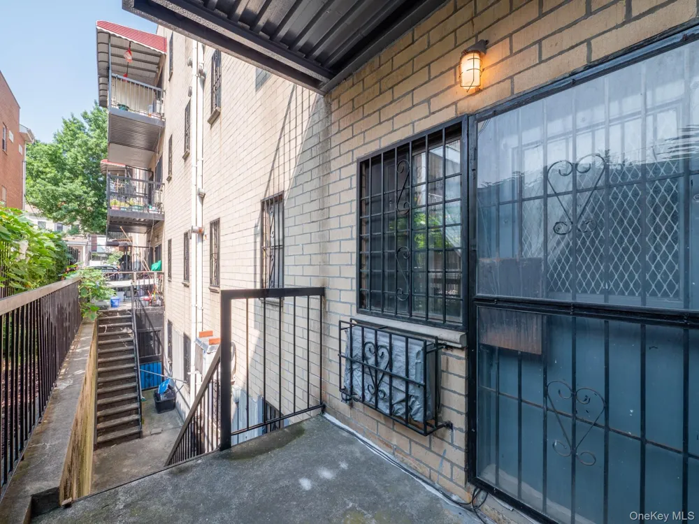 9206 50th Avenue #1A Elmhurst, NY 11373