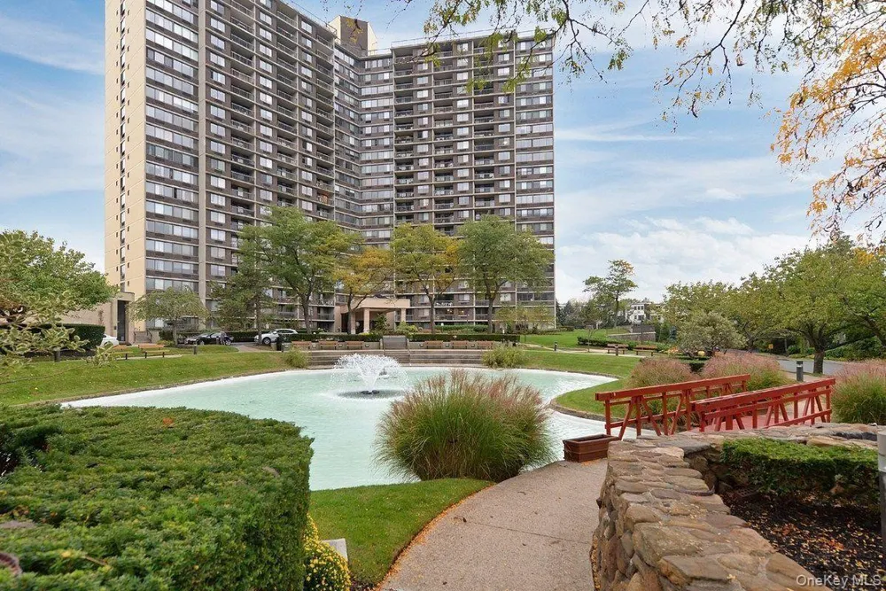 1 Bay Club Drive #18L Bayside, NY 11360
