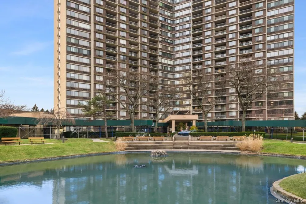 1 Bay Club Drive #18L Bayside, NY 11360