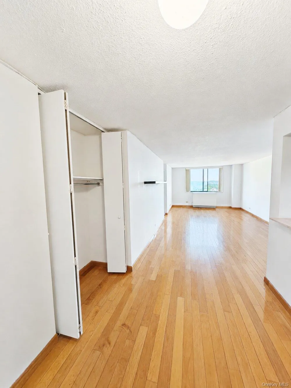 1 Bay Club Drive #18L Bayside, NY 11360