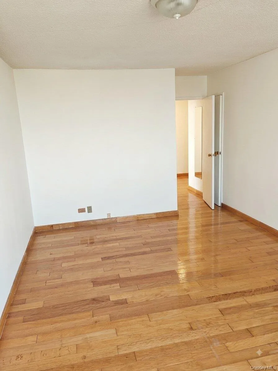 1 Bay Club Drive #18L Bayside, NY 11360