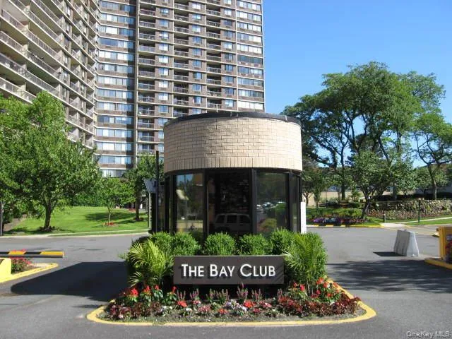 1 Bay Club Drive #18L Bayside, NY 11360