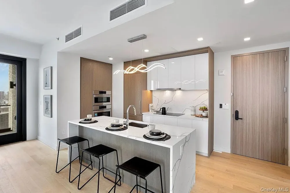 4530 Pearson Street #PH4C Long Island City, NY 11101