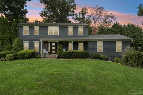 6 Pebble Hill Court