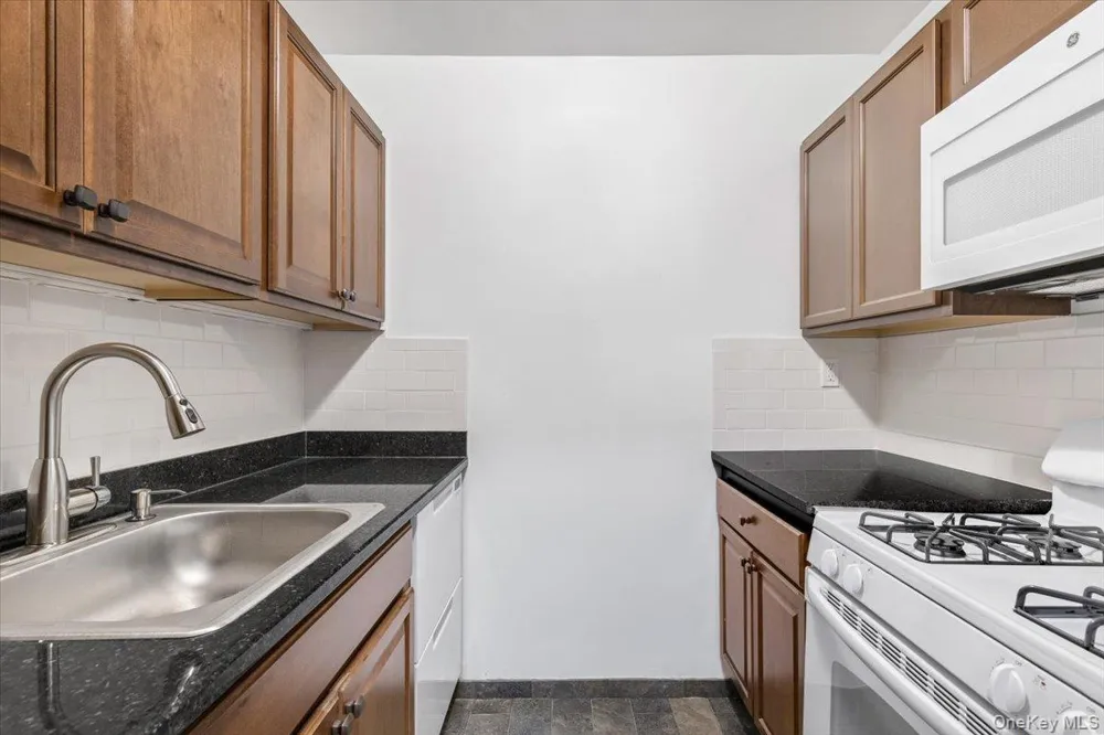 260 Garth Road #1A5 Scarsdale, NY 10583