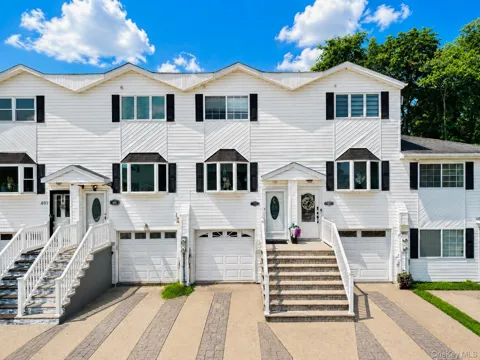 493 Medina Street
