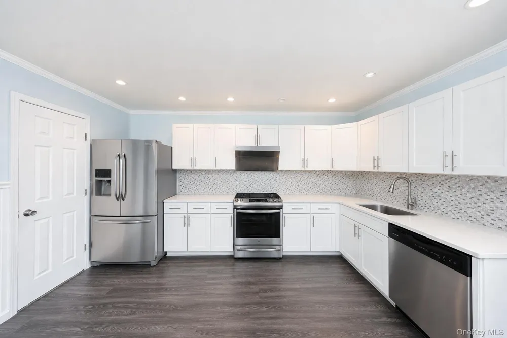 493 Medina Street Staten Island, NY 10306