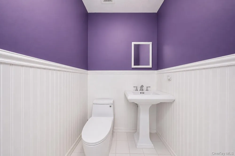 493 Medina Street Staten Island, NY 10306
