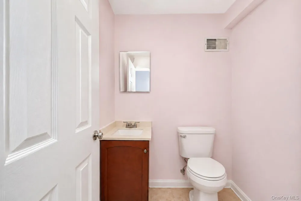 493 Medina Street Staten Island, NY 10306