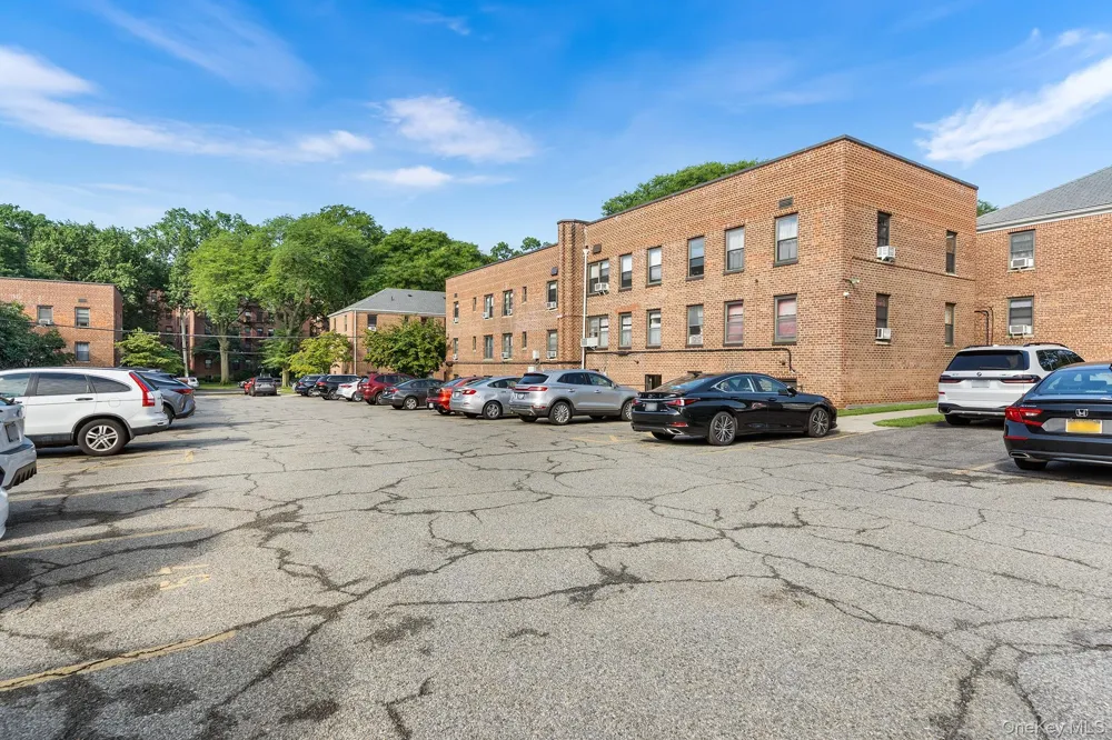 128 Richbell Road #B4 Mamaroneck, NY 10538
