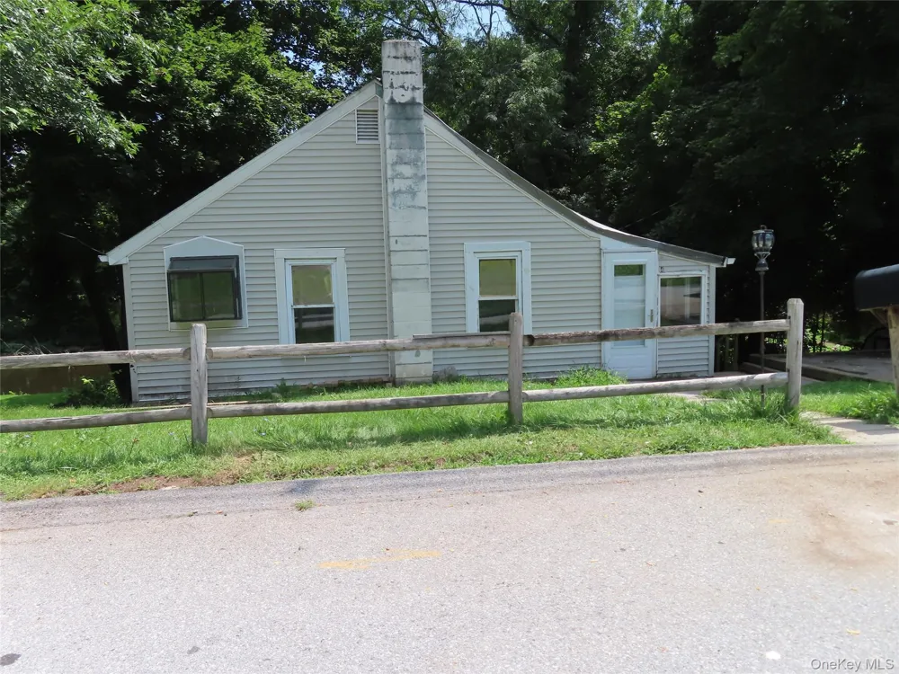 4 Wilbur Road Pleasant Valley, NY 12569