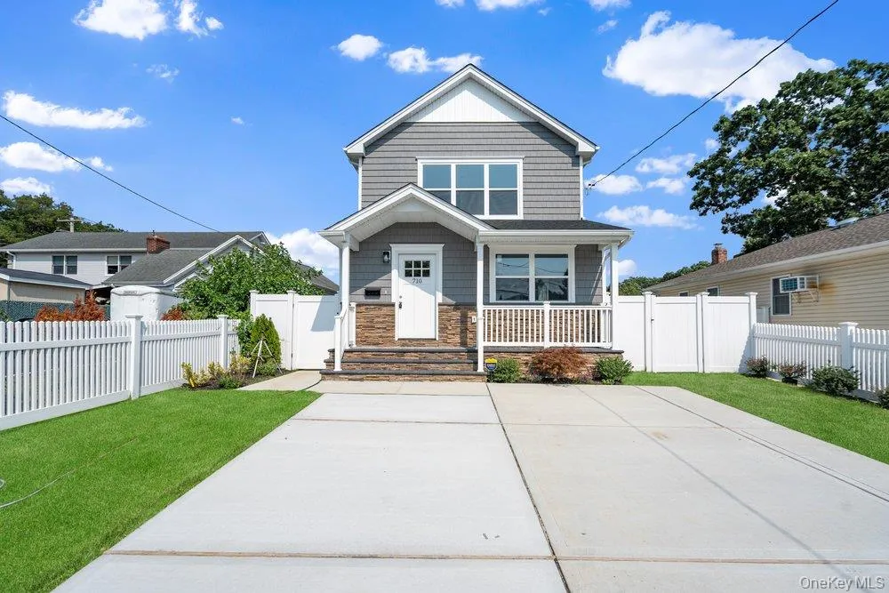 710 Franklin Avenue Massapequa, NY 11758