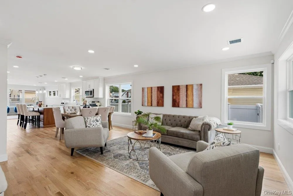 710 Franklin Avenue Massapequa, NY 11758