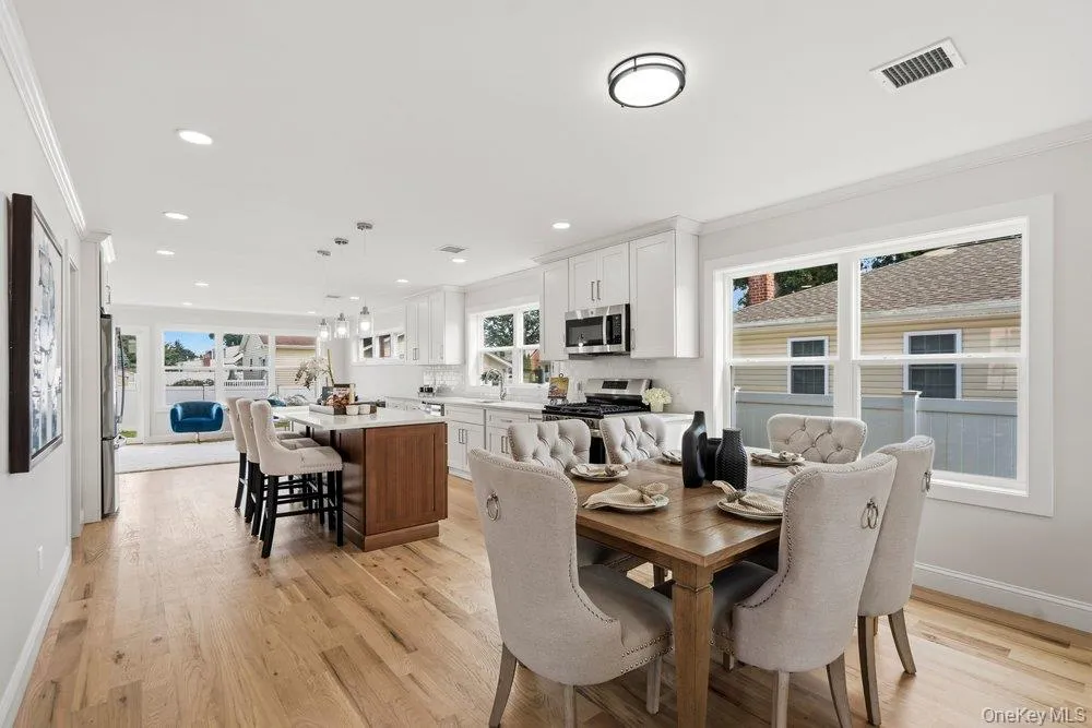710 Franklin Avenue Massapequa, NY 11758