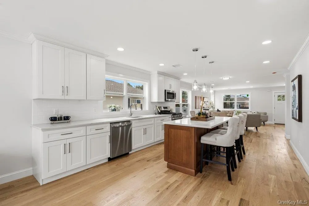 710 Franklin Avenue Massapequa, NY 11758