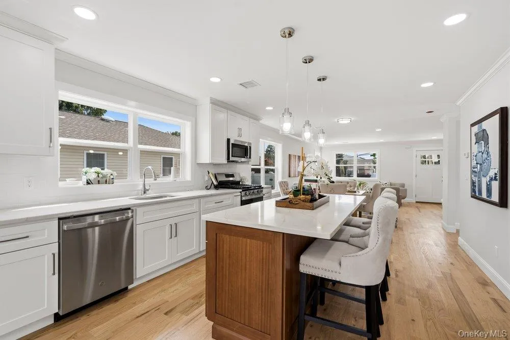 710 Franklin Avenue Massapequa, NY 11758