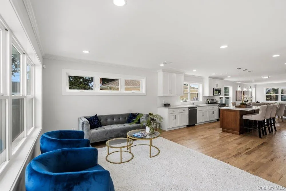 710 Franklin Avenue Massapequa, NY 11758