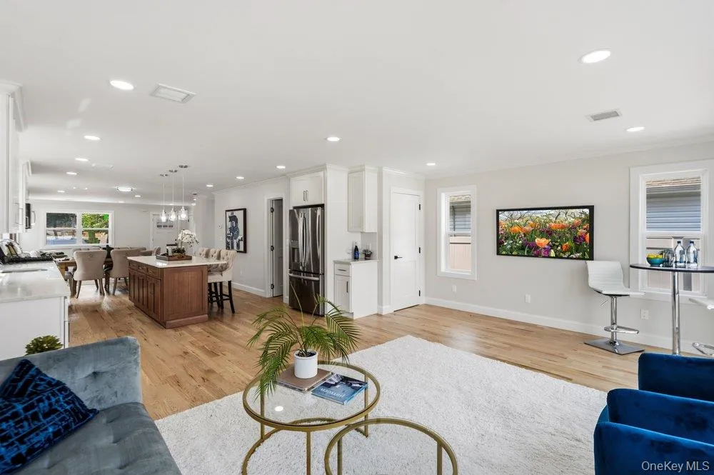 710 Franklin Avenue Massapequa, NY 11758