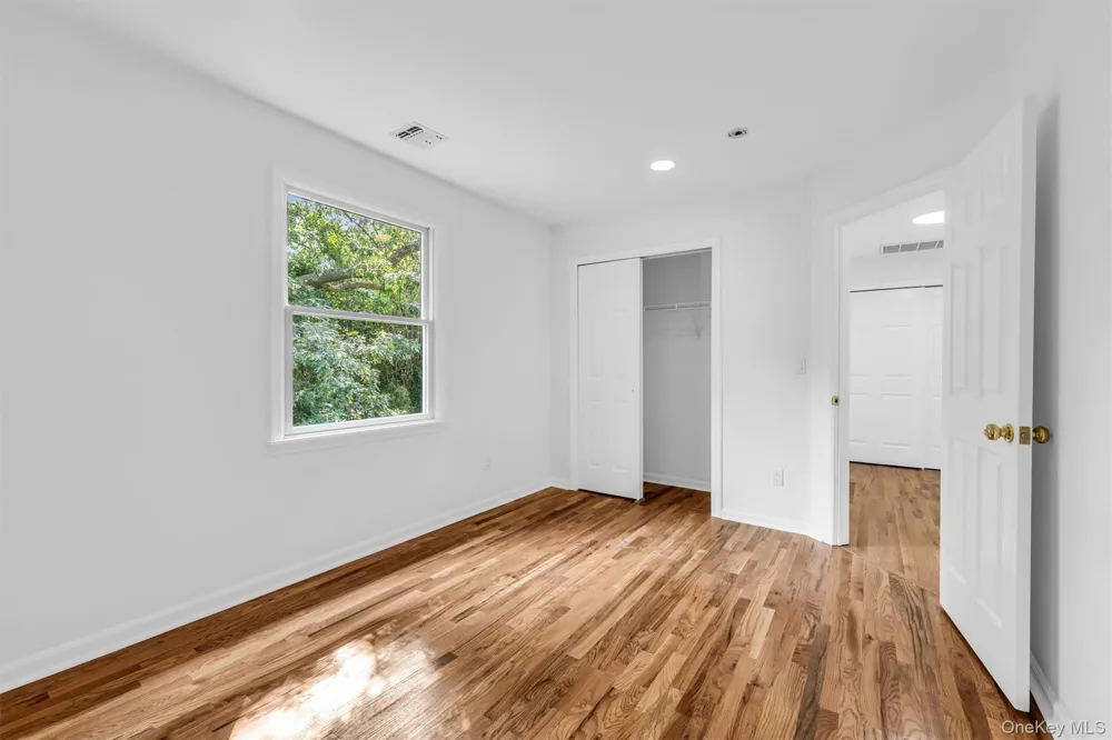 1871 Edwards Avenue Baiting Hollow, NY 11933
