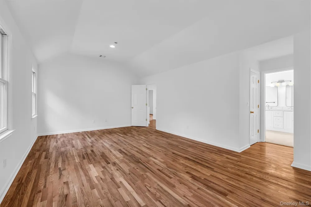 1871 Edwards Avenue Baiting Hollow, NY 11933