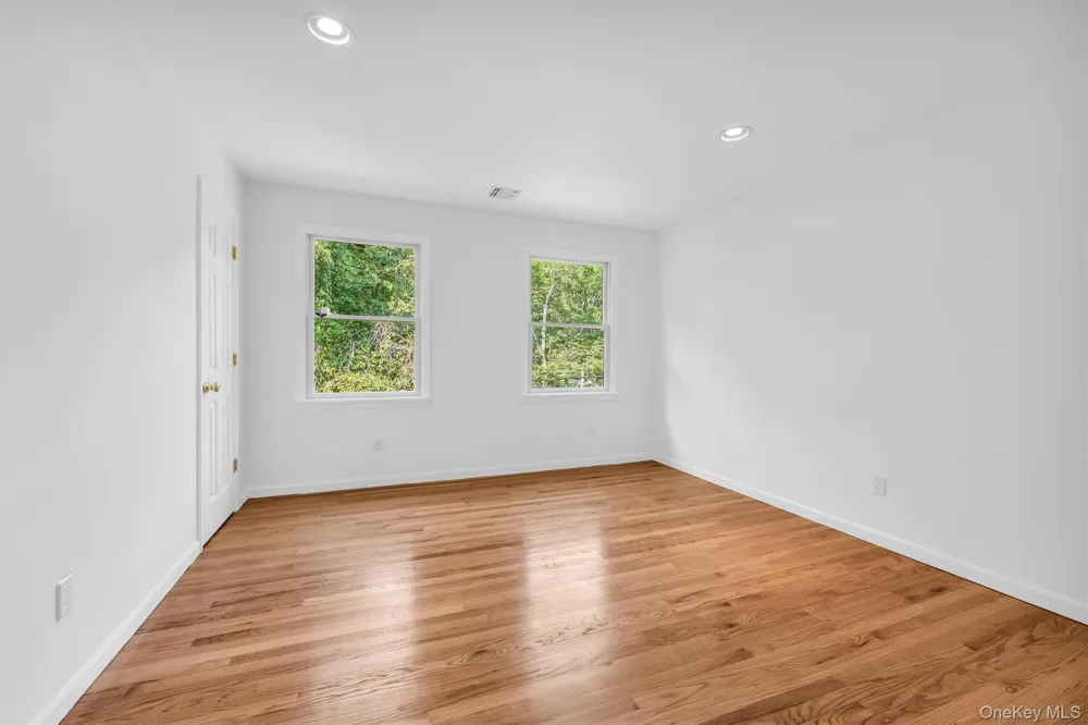 1871 Edwards Avenue Baiting Hollow, NY 11933