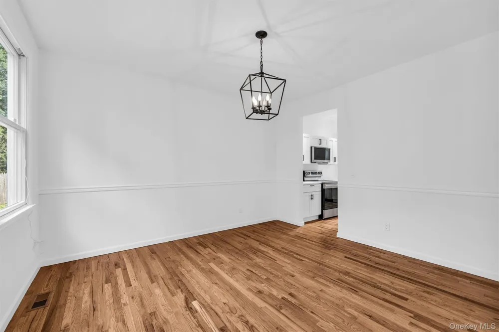 1871 Edwards Avenue Baiting Hollow, NY 11933