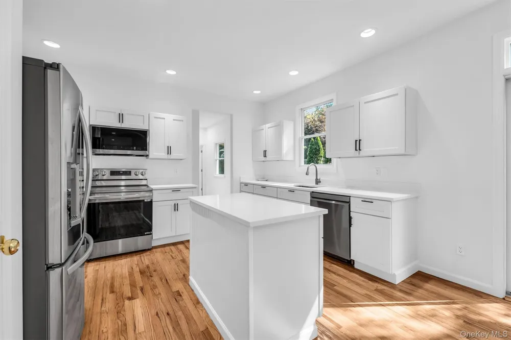 1871 Edwards Avenue Baiting Hollow, NY 11933