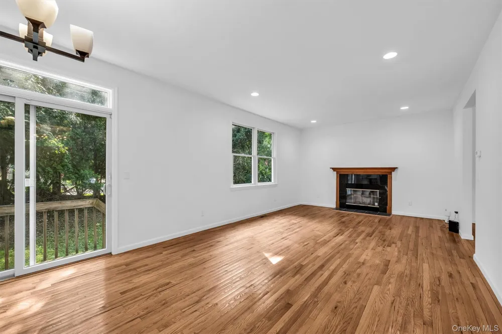 1871 Edwards Avenue Baiting Hollow, NY 11933