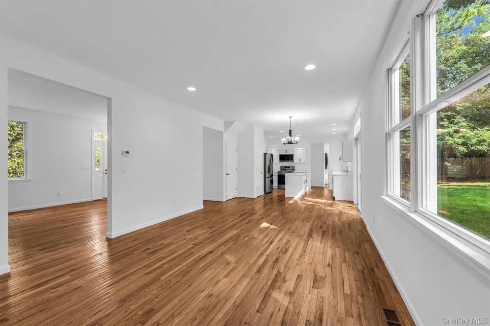 1871 Edwards Avenue Baiting Hollow, NY 11933
