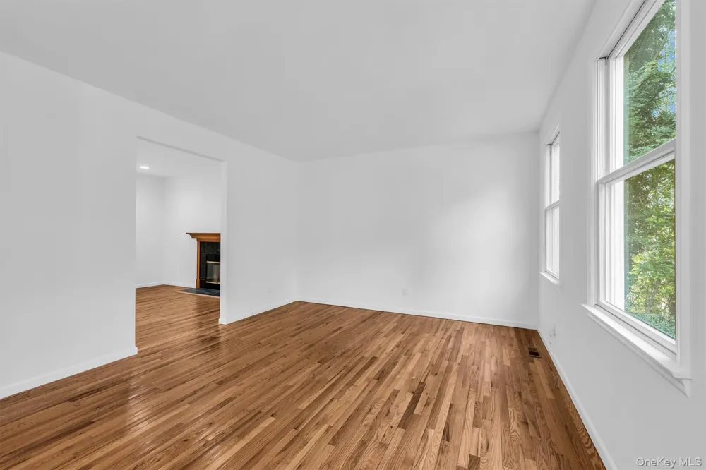 1871 Edwards Avenue Baiting Hollow, NY 11933