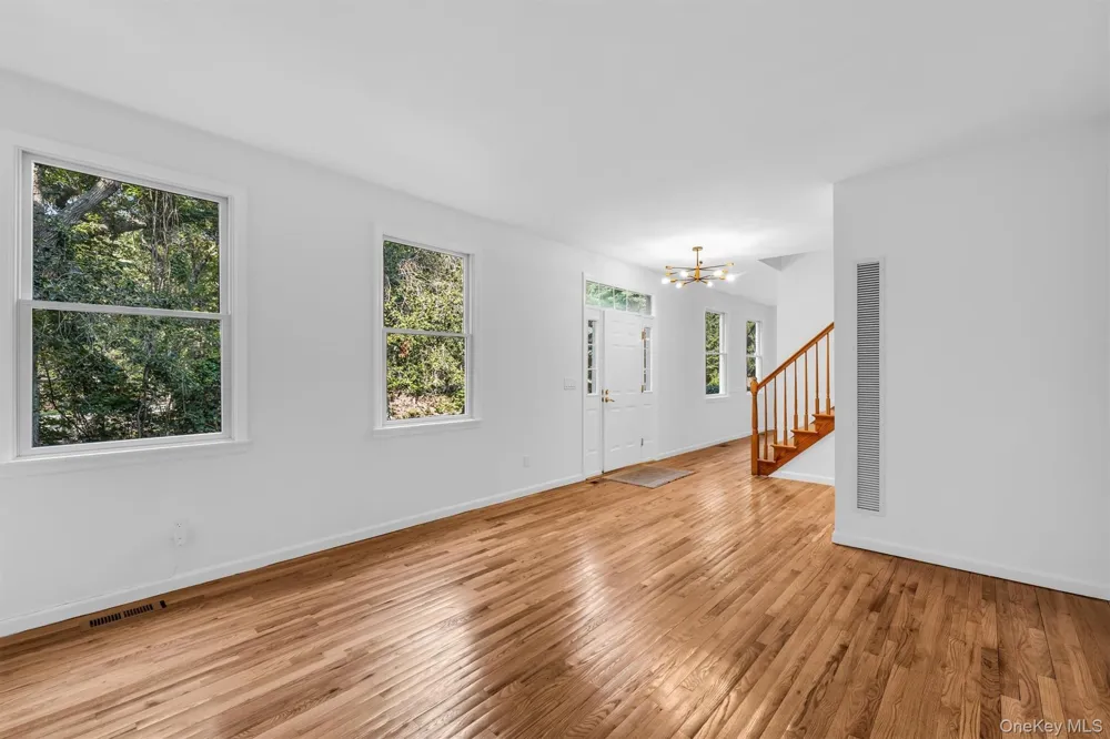 1871 Edwards Avenue Baiting Hollow, NY 11933