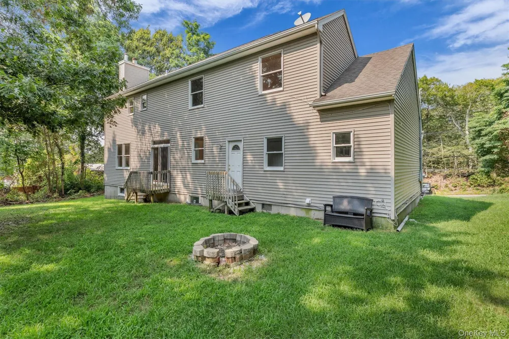 1871 Edwards Avenue Baiting Hollow, NY 11933