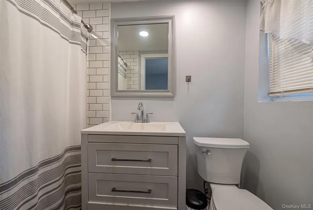 9 Carole Lane East Islip, NY 11730