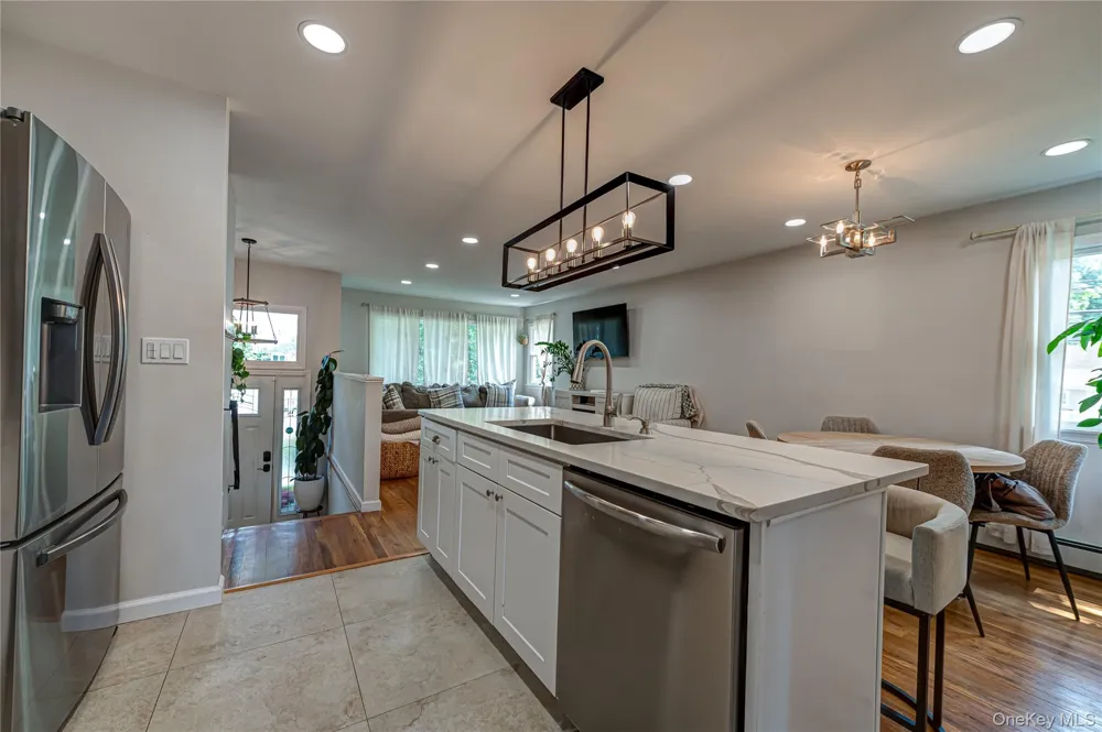 9 Carole Lane East Islip, NY 11730