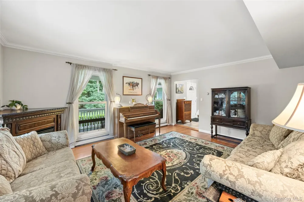 116 Head Of The Neck Road Manorville, NY 11949