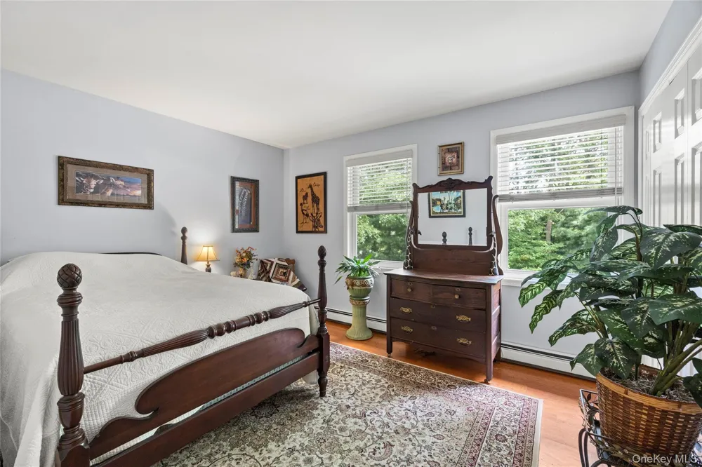 116 Head Of The Neck Road Manorville, NY 11949