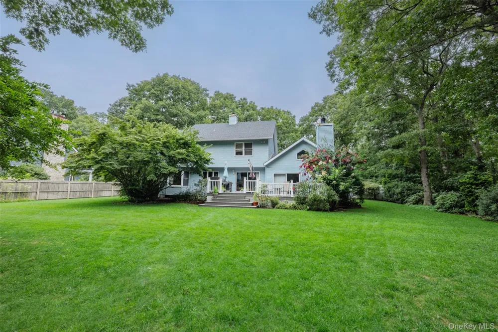 116 Head Of The Neck Road Manorville, NY 11949
