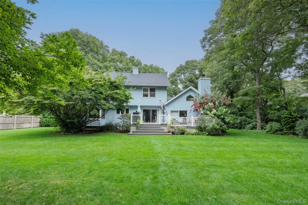 116 Head Of The Neck Road Manorville, NY 11949