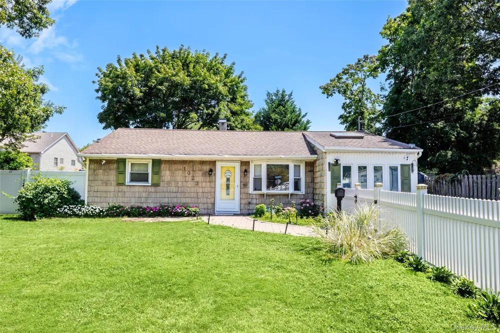 1023 Udall Road Bay Shore, NY 11706