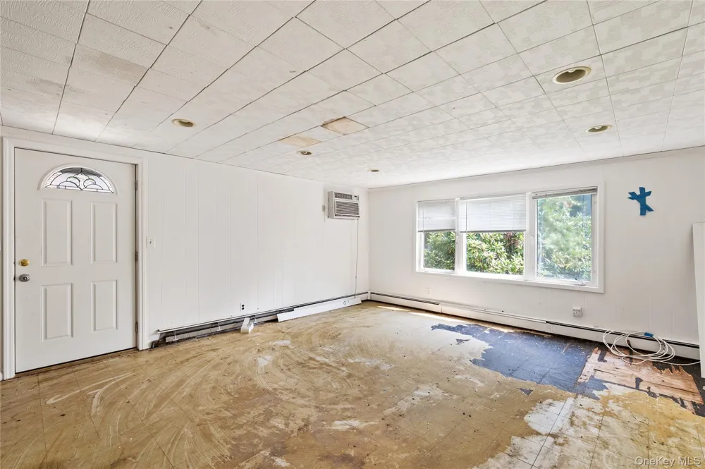 14 Marlan Court Sea Cliff, NY 11579