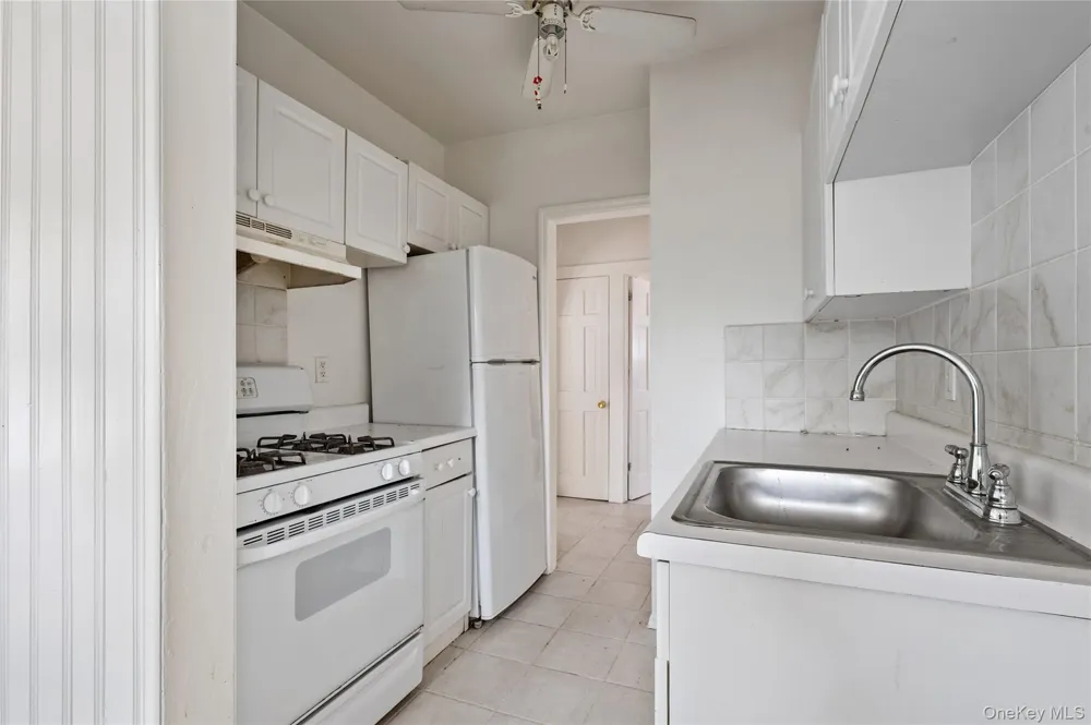 14 Marlan Court Sea Cliff, NY 11579