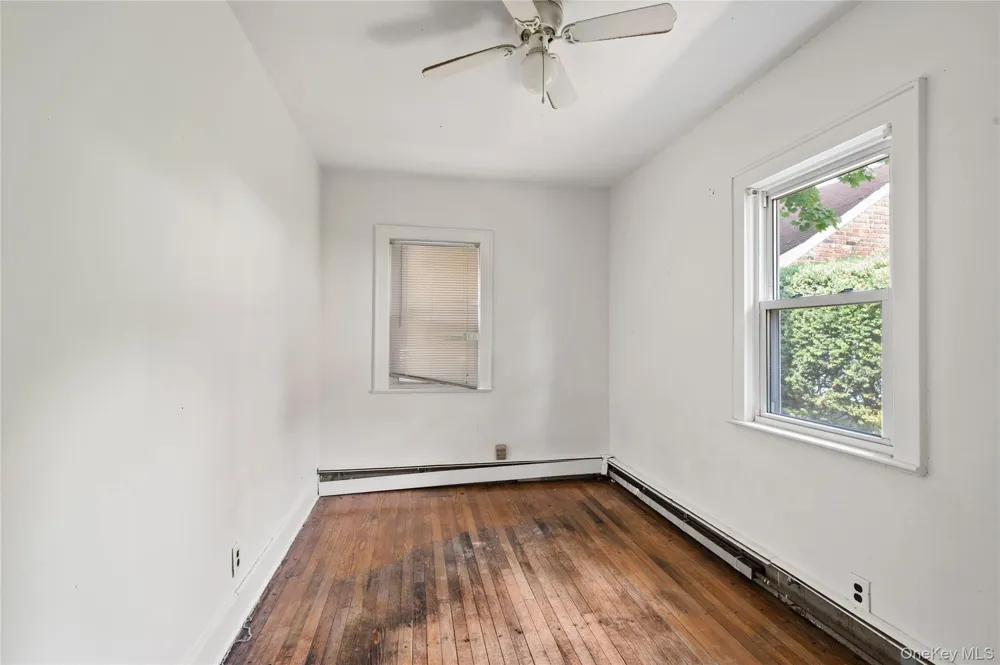 14 Marlan Court Sea Cliff, NY 11579