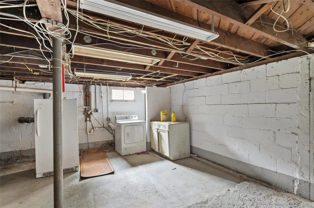 14 Marlan Court Sea Cliff, NY 11579