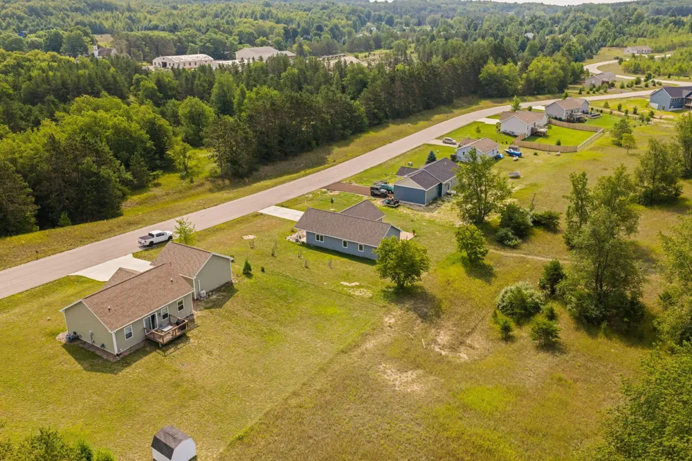8522 Olivia Drive Kasson Township, MI 49664