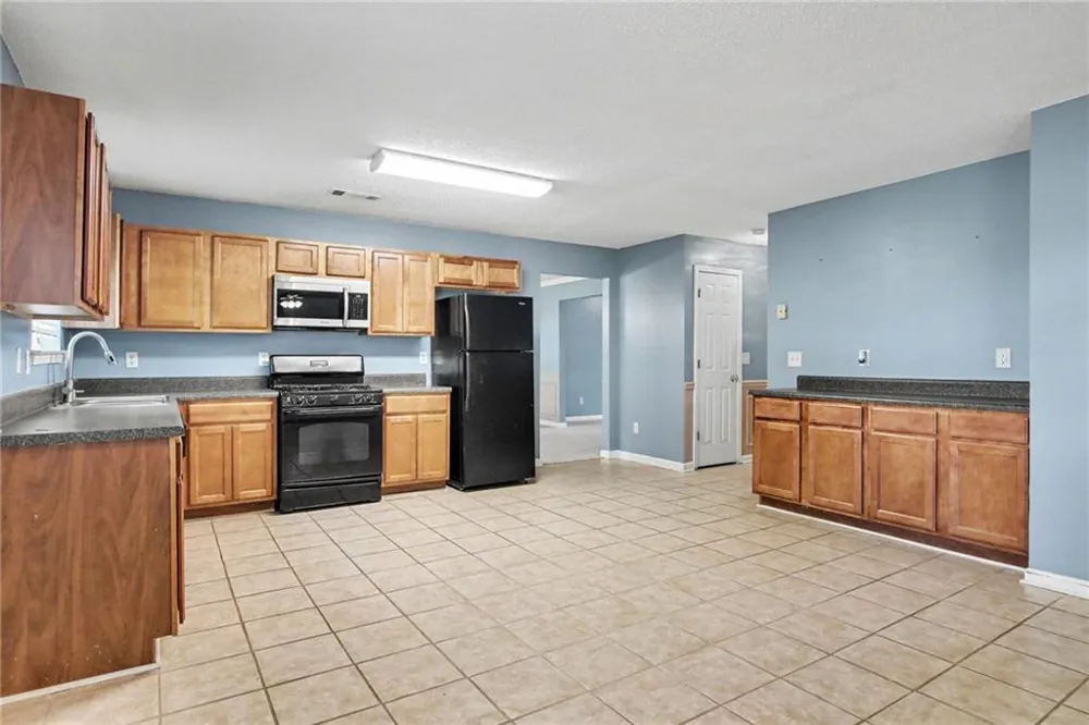 373 Kentwood Springs Drive Hampton, GA 30228
