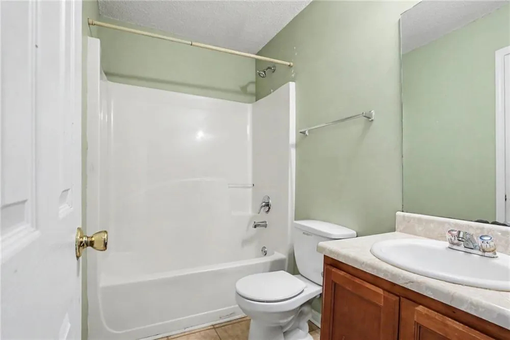 373 Kentwood Springs Drive Hampton, GA 30228