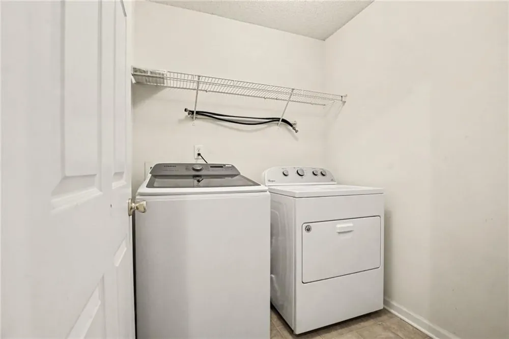 373 Kentwood Springs Drive Hampton, GA 30228