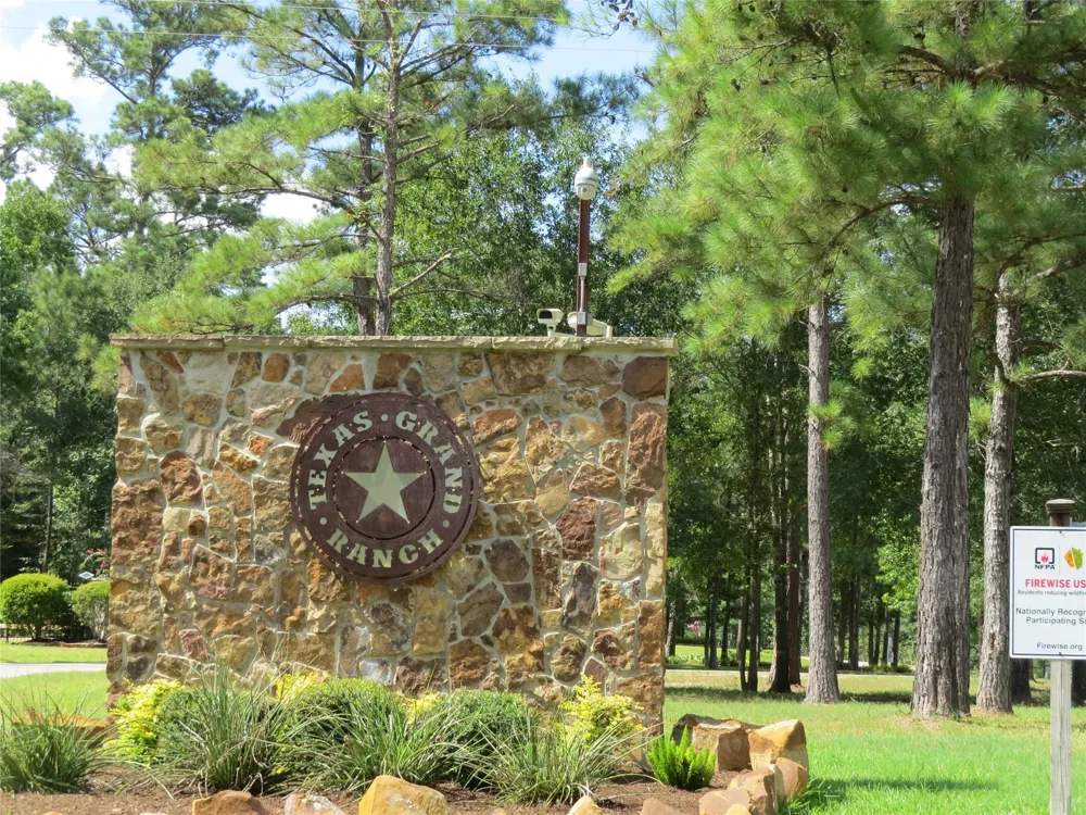 Texas Grand Road Huntsville, TX 77340
