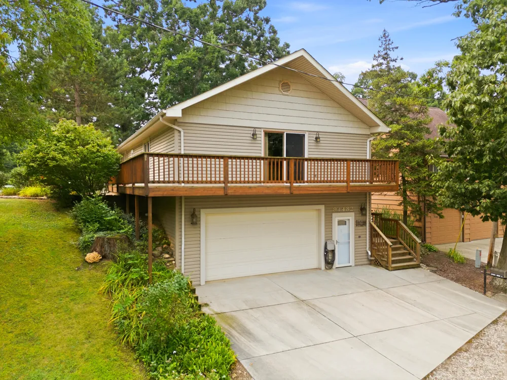 94482 Drive A Lawton, MI 49065