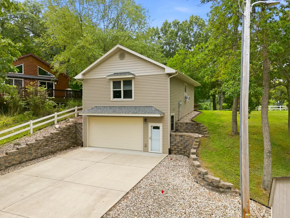 94482 Drive A Lawton, MI 49065